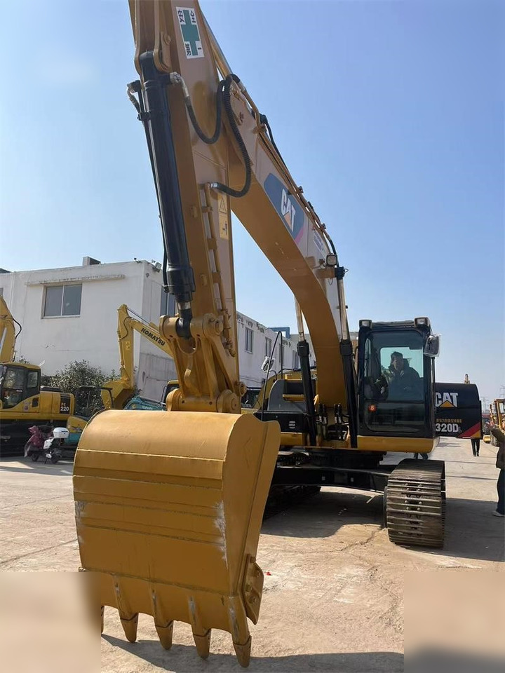 CATERPILLAR 320DL - Kettenbagger: das Bild 3 CATERPILLAR 320DL - Kettenbagger: das Bild 3
