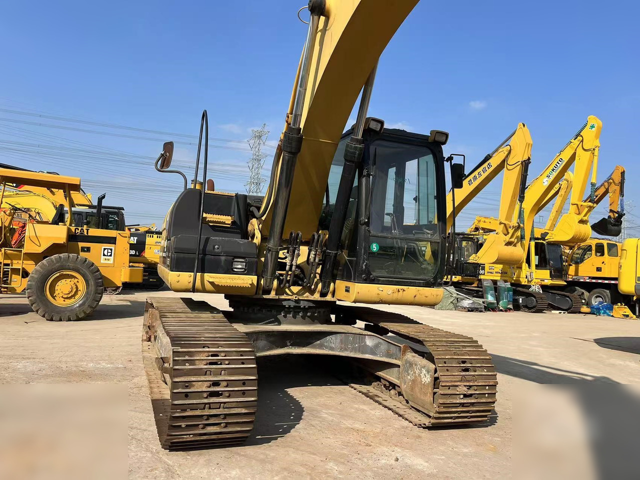 CATERPILLAR 323D - Kettenbagger: das Bild 3 CATERPILLAR 323D - Kettenbagger: das Bild 3