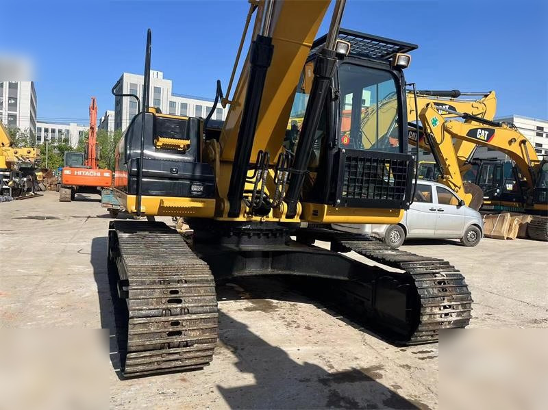 CATERPILLAR 324DL - Kettenbagger: das Bild 4 CATERPILLAR 324DL - Kettenbagger: das Bild 4