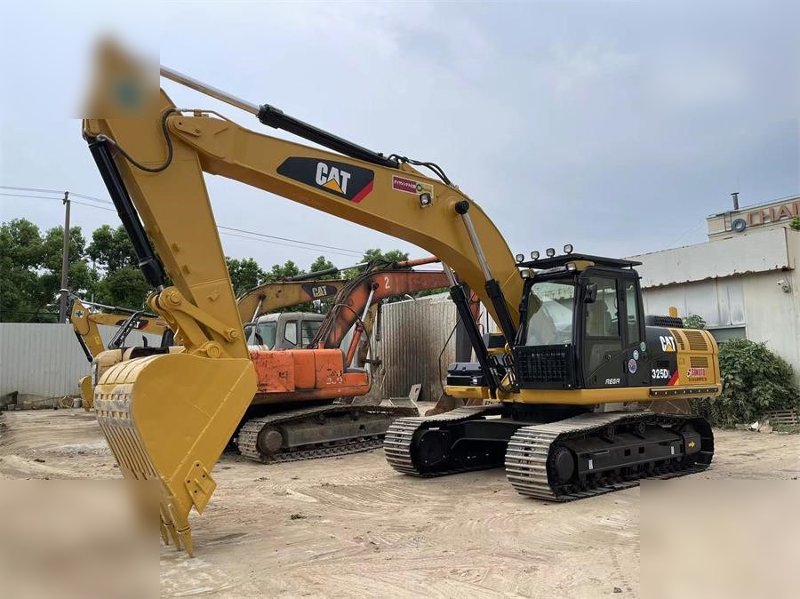 CATERPILLAR 325DL - Kettenbagger: das Bild 3 CATERPILLAR 325DL - Kettenbagger: das Bild 3