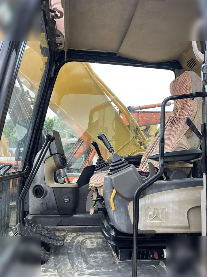 CATERPILLAR 325DL - Kettenbagger: das Bild 5 CATERPILLAR 325DL - Kettenbagger: das Bild 5