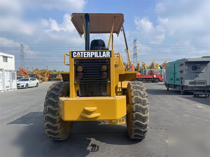 CATERPILLAR 910 - Radlader: das Bild 4 CATERPILLAR 910 - Radlader: das Bild 4