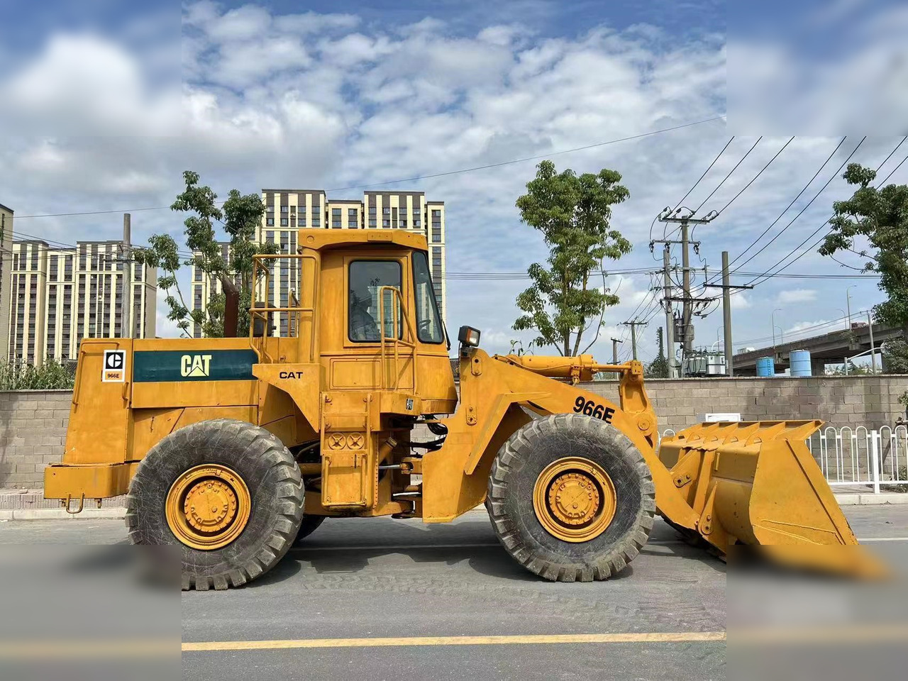 Radlader CATERPILLAR 966E: das Bild 7