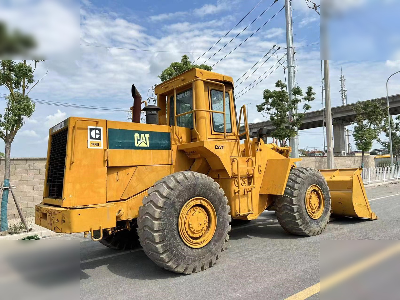Radlader CATERPILLAR 966E: das Bild 8