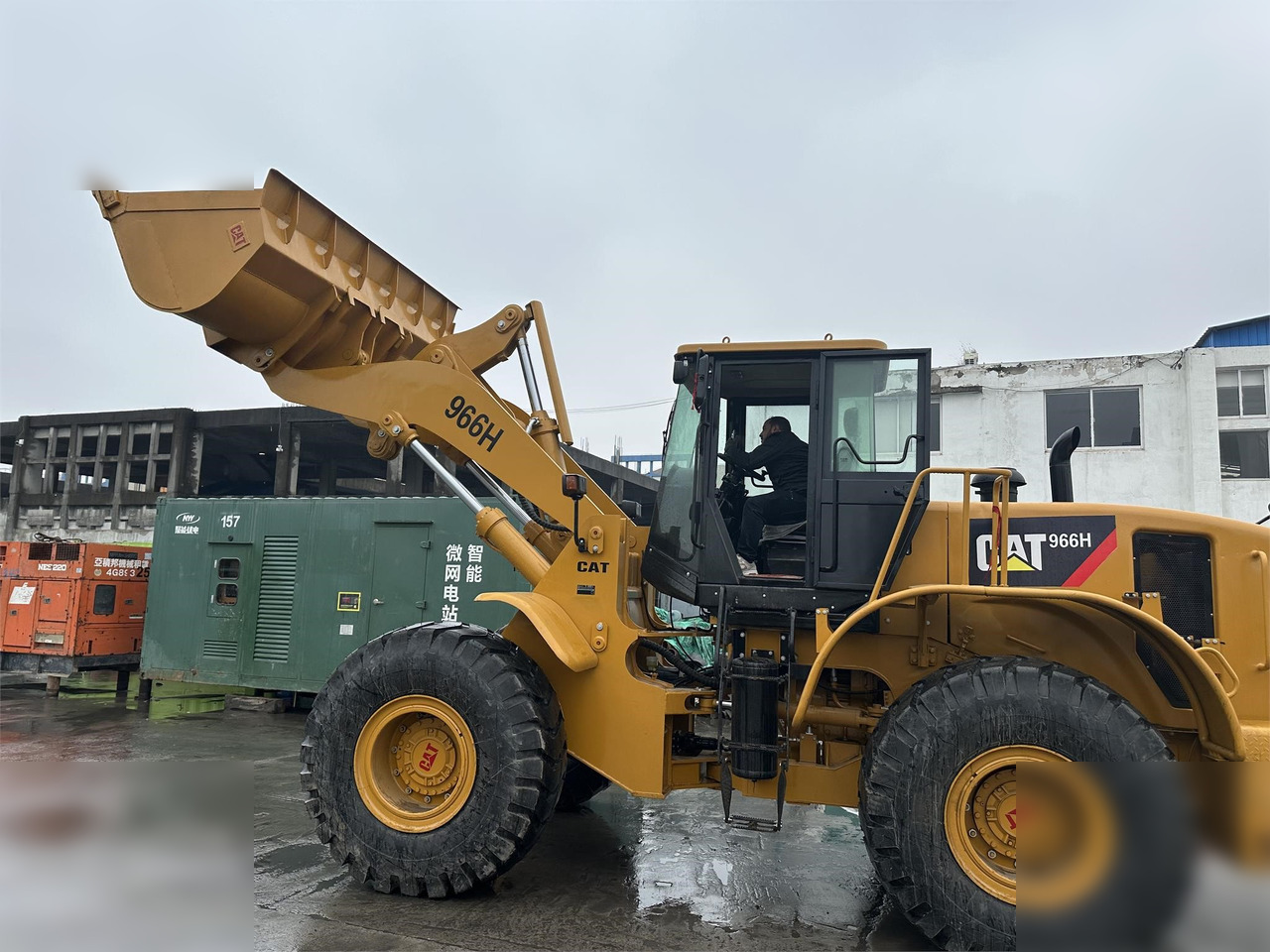 CATERPILLAR 966H - Radlader: das Bild 2 CATERPILLAR 966H - Radlader: das Bild 2