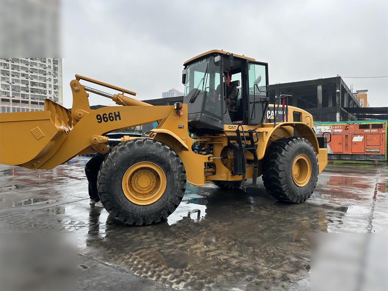 CATERPILLAR 966H - Radlader: das Bild 4 CATERPILLAR 966H - Radlader: das Bild 4