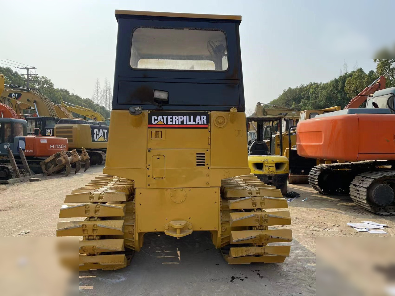 CATERPILLAR D4C - Bulldozer: das Bild 3 CATERPILLAR D4C - Bulldozer: das Bild 3