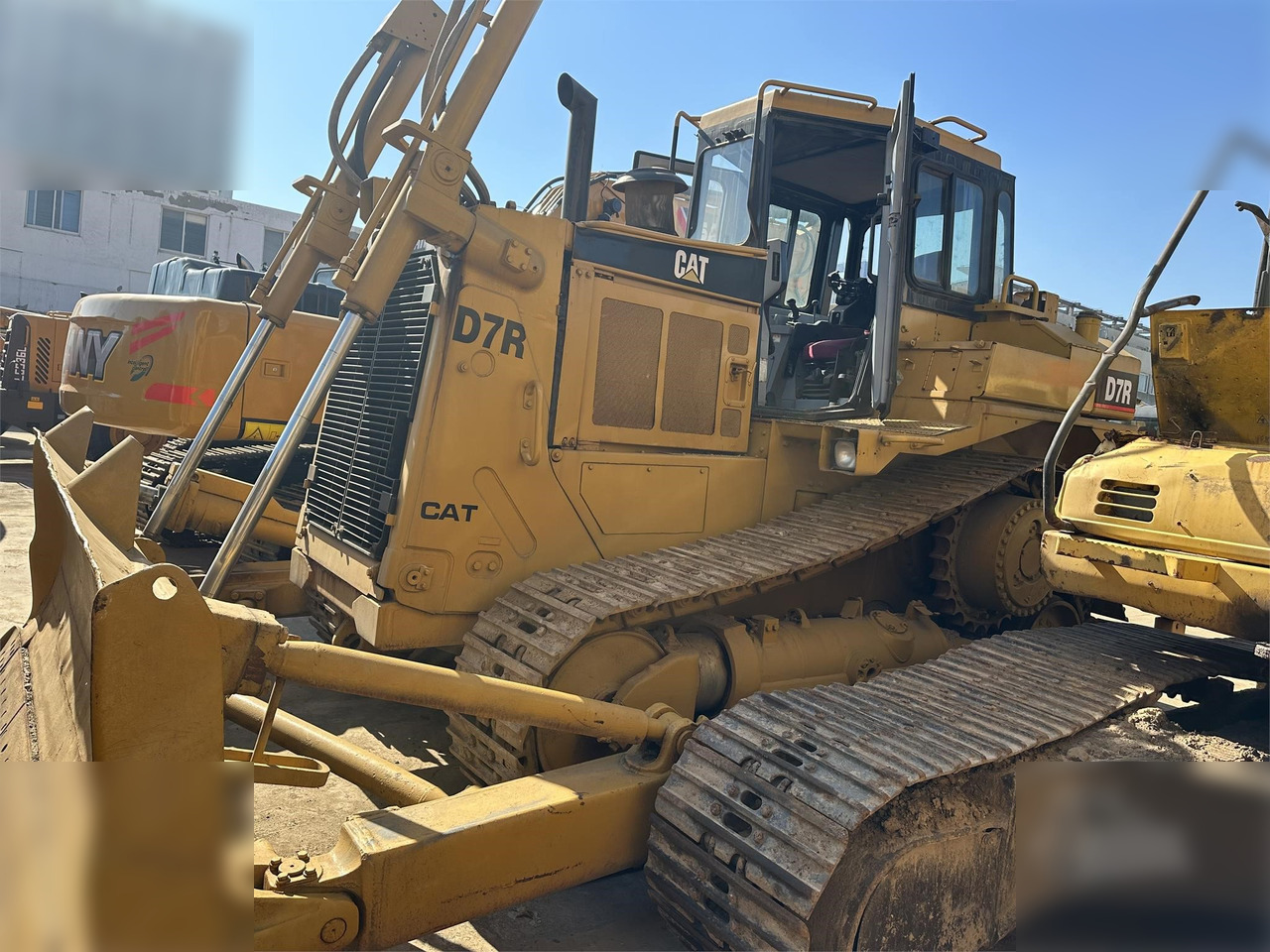 CATERPILLAR D7R II - Bulldozer: das Bild 4 CATERPILLAR D7R II - Bulldozer: das Bild 4