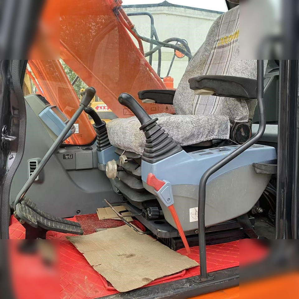 DOOSAN DX140 LC - Kettenbagger: das Bild 3 DOOSAN DX140 LC - Kettenbagger: das Bild 3