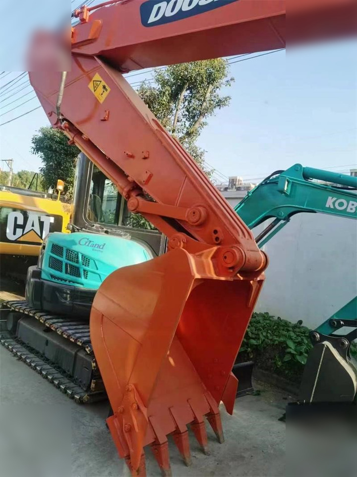 DOOSAN DX225 LC-5 - Kettenbagger: das Bild 5 DOOSAN DX225 LC-5 - Kettenbagger: das Bild 5