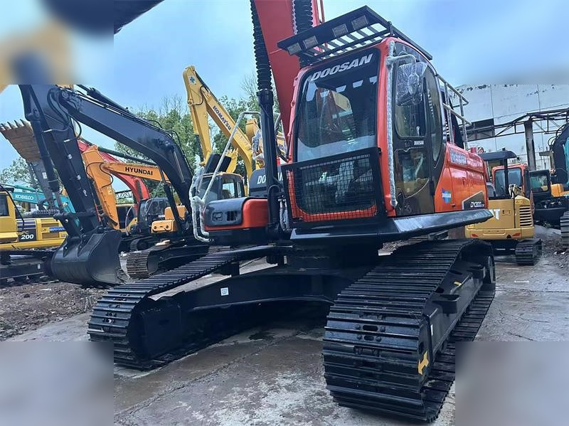 DOOSAN DX300 LC-9C - Kettenbagger: das Bild 4 DOOSAN DX300 LC-9C - Kettenbagger: das Bild 4