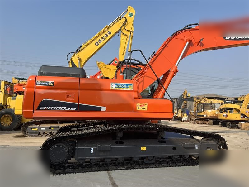 DOOSAN DX300 LC-9C - Kettenbagger: das Bild 4 DOOSAN DX300 LC-9C - Kettenbagger: das Bild 4