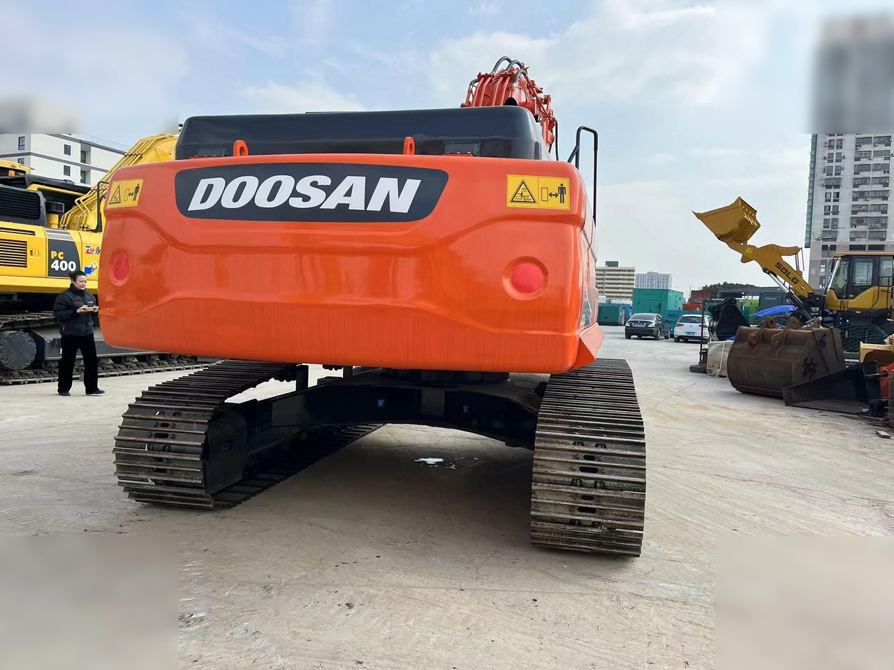 DOOSAN DX300 LC-9C - Kettenbagger: das Bild 5 DOOSAN DX300 LC-9C - Kettenbagger: das Bild 5