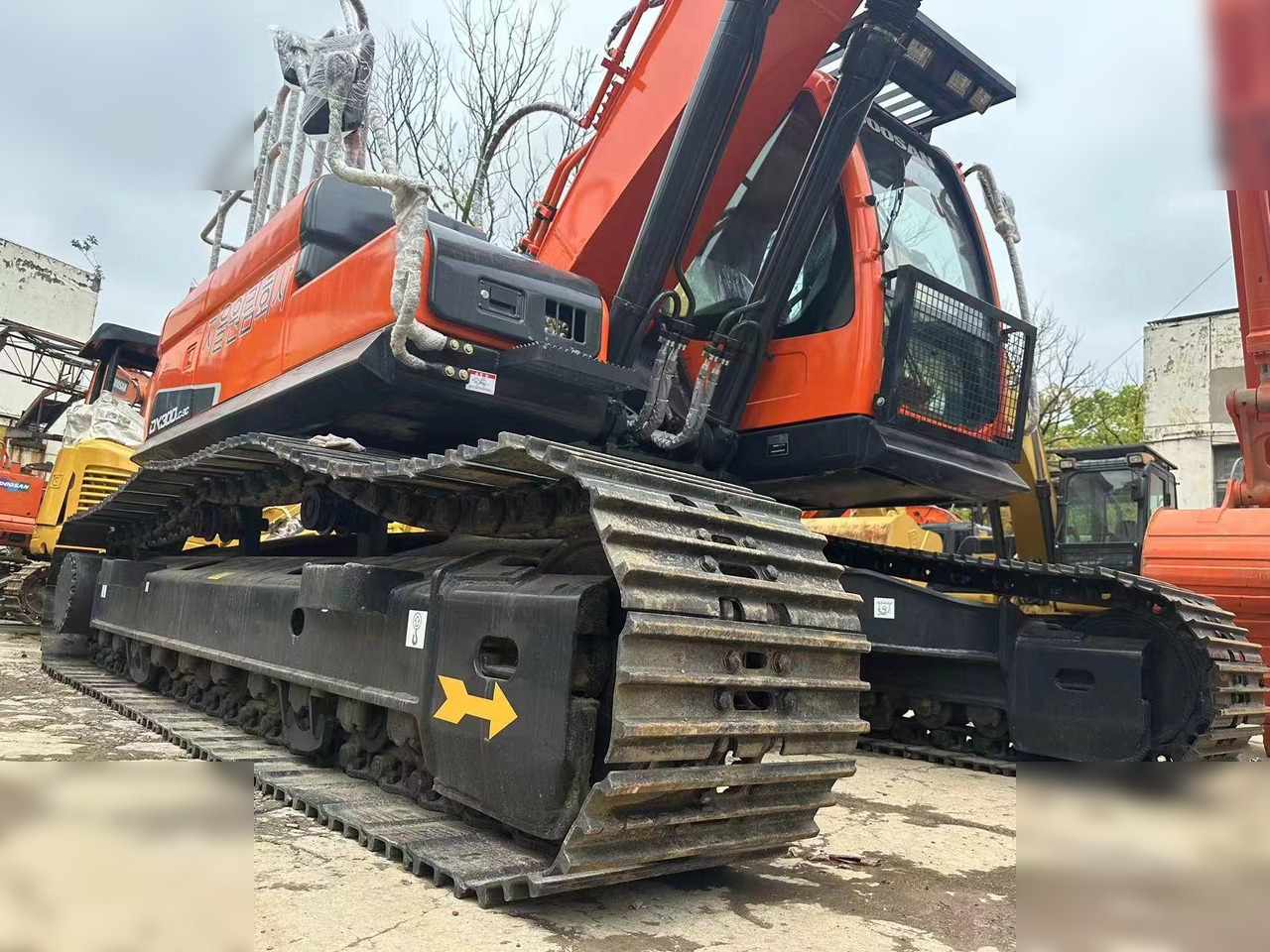 DOOSAN DX300 LC - Kettenbagger: das Bild 4 DOOSAN DX300 LC - Kettenbagger: das Bild 4