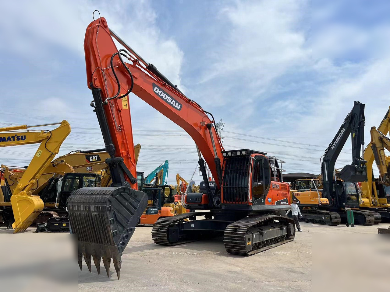 DOOSAN DX300 LCA - Kettenbagger: das Bild 3 DOOSAN DX300 LCA - Kettenbagger: das Bild 3