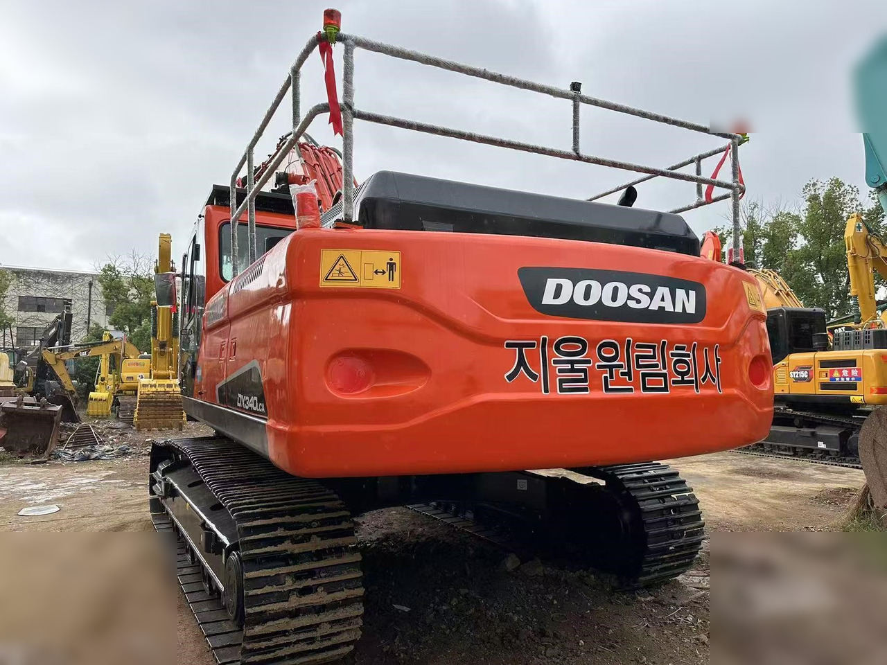 DOOSAN DX340 LCA - Kettenbagger: das Bild 5 DOOSAN DX340 LCA - Kettenbagger: das Bild 5