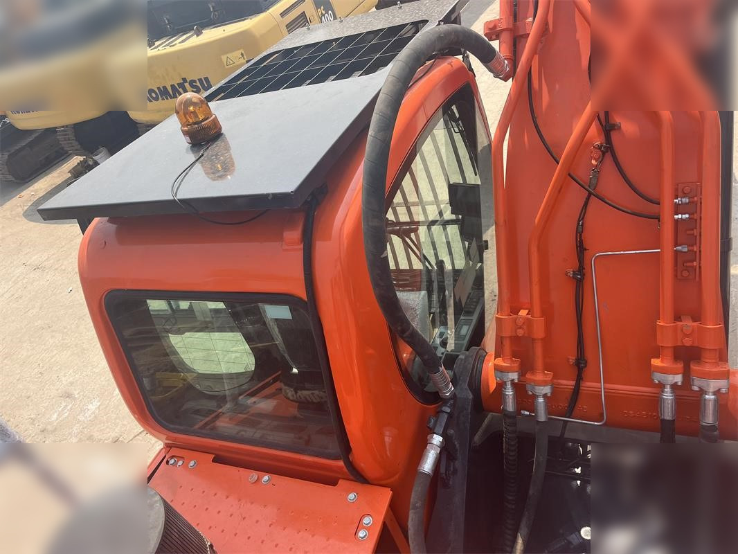 Kettenbagger DOOSAN DX340 LCA: das Bild 9