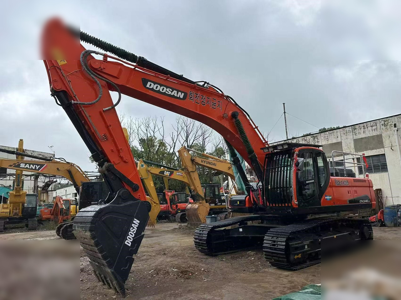 DOOSAN DX340 LCA - Kettenbagger: das Bild 3 DOOSAN DX340 LCA - Kettenbagger: das Bild 3