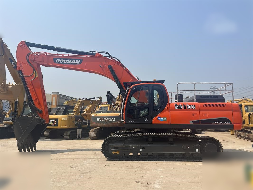DOOSAN DX340 LCA - Kettenbagger: das Bild 1 DOOSAN DX340 LCA - Kettenbagger: das Bild 1