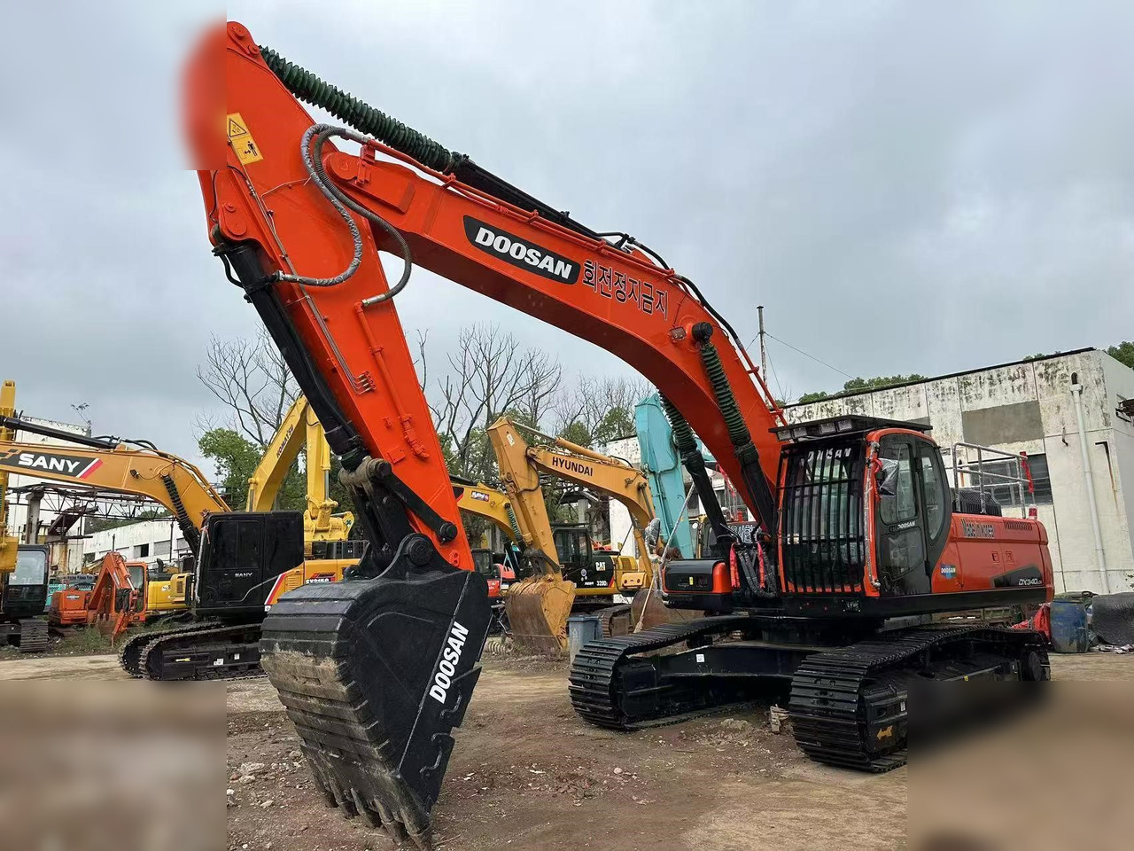 DOOSAN DX340 LCA - Kettenbagger: das Bild 2 DOOSAN DX340 LCA - Kettenbagger: das Bild 2