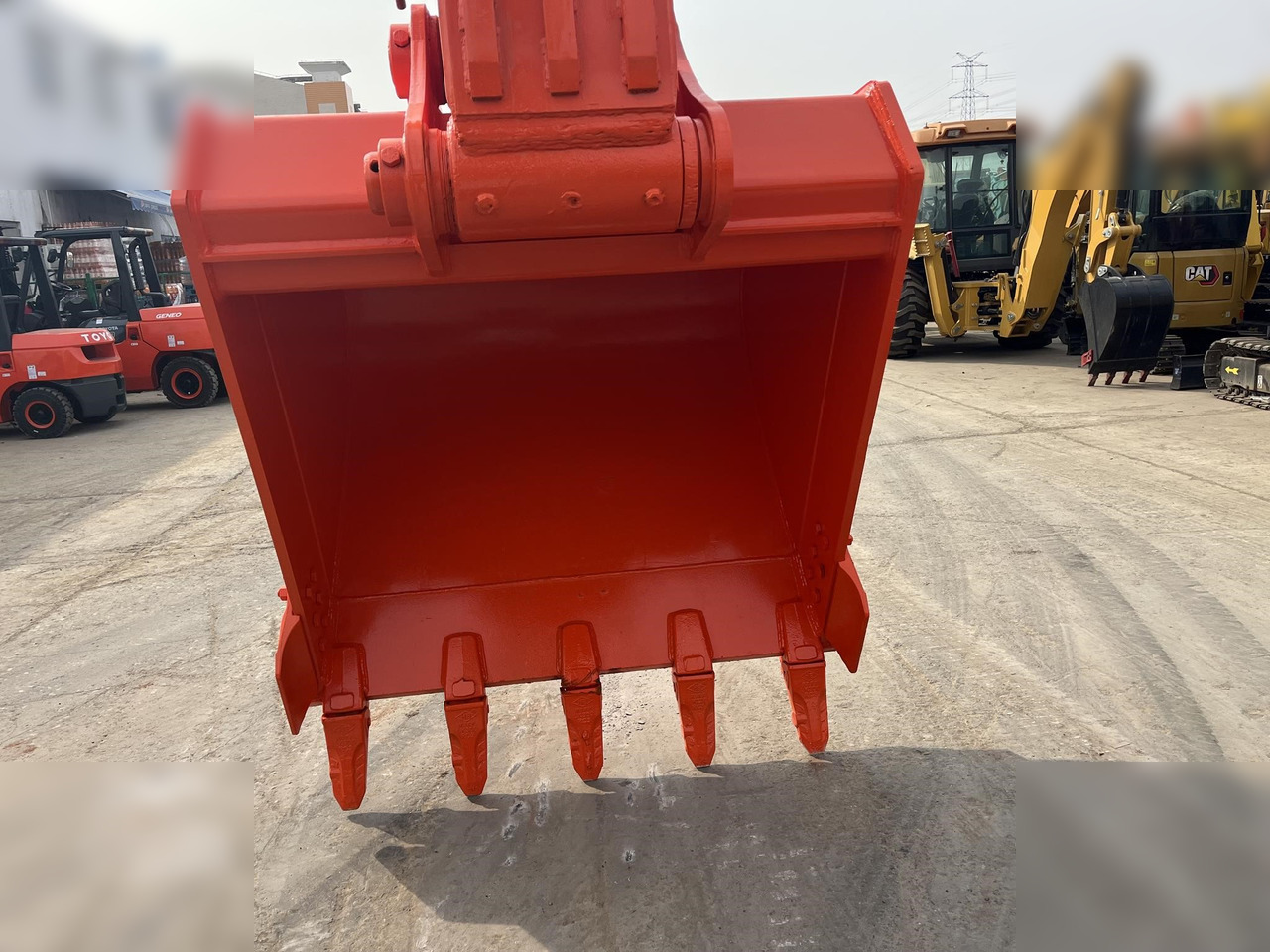 DOOSAN DX420 LC-9C - Kettenbagger: das Bild 3 DOOSAN DX420 LC-9C - Kettenbagger: das Bild 3