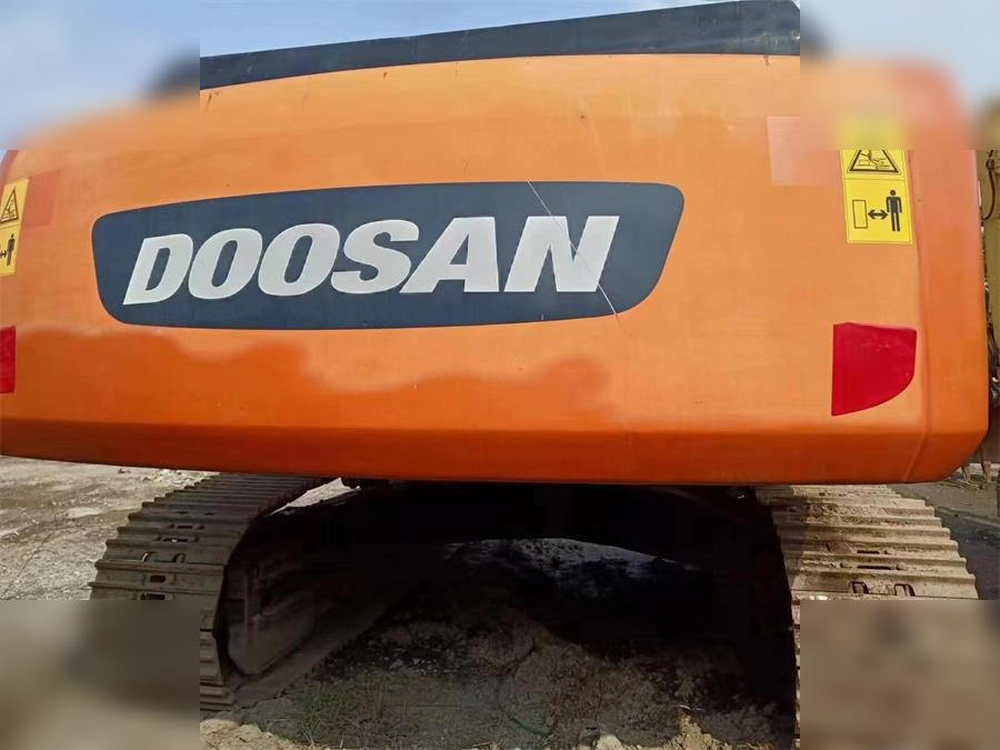 DOOSAN DX420 LC-9C - Kettenbagger: das Bild 3 DOOSAN DX420 LC-9C - Kettenbagger: das Bild 3