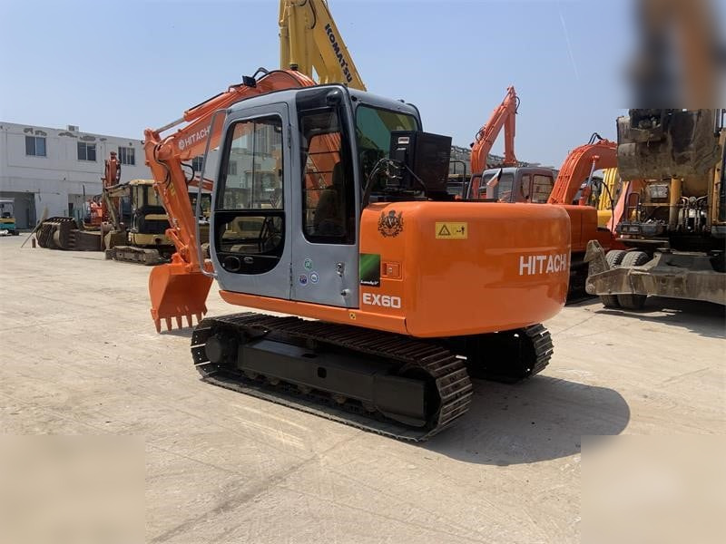 HITACHI EX60-5 - Kettenbagger: das Bild 2 HITACHI EX60-5 - Kettenbagger: das Bild 2