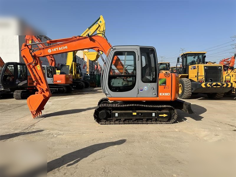 HITACHI EX60-5 - Kettenbagger: das Bild 1 HITACHI EX60-5 - Kettenbagger: das Bild 1