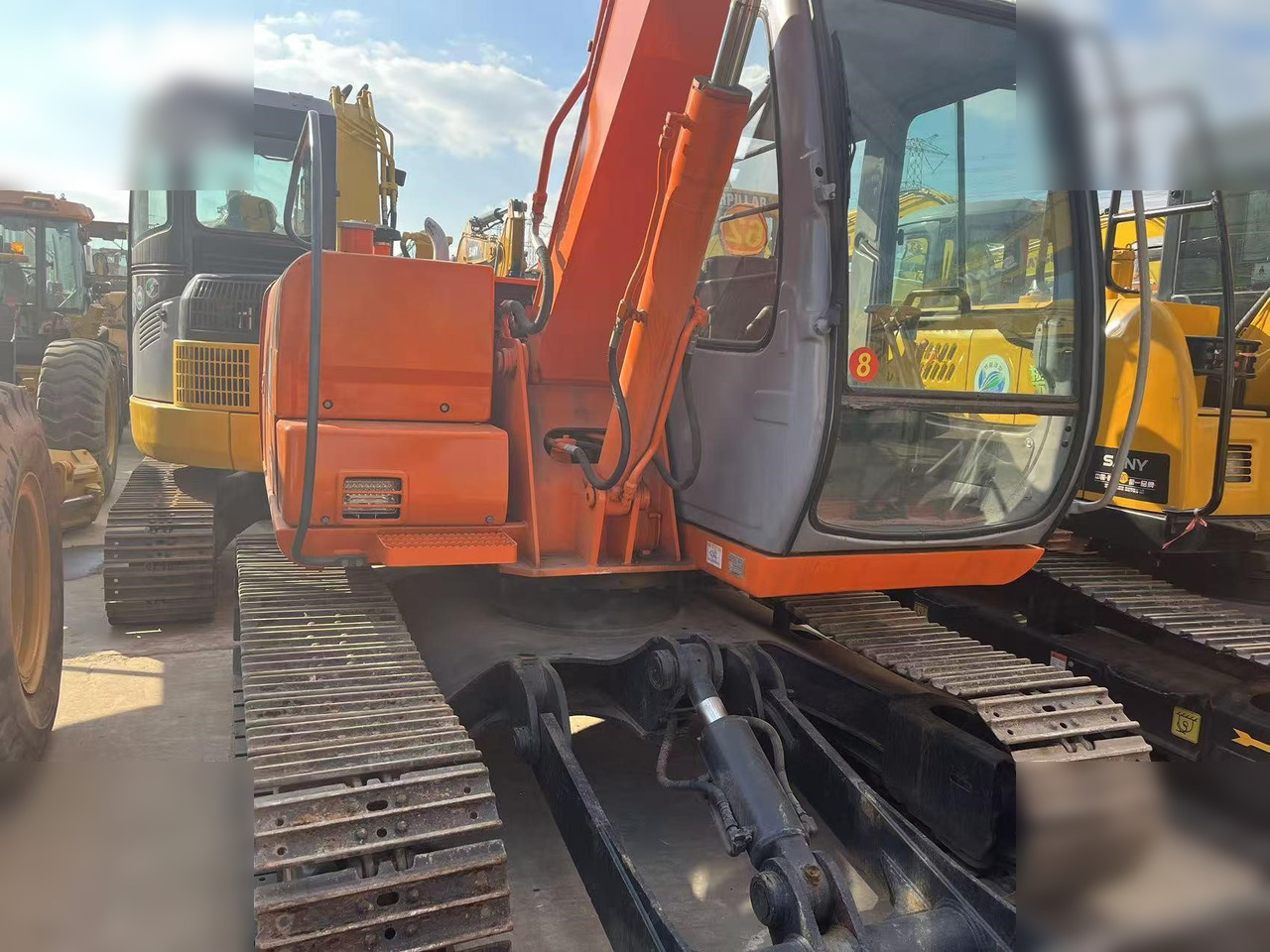 HITACHI EX60 - Kettenbagger: das Bild 4 HITACHI EX60 - Kettenbagger: das Bild 4