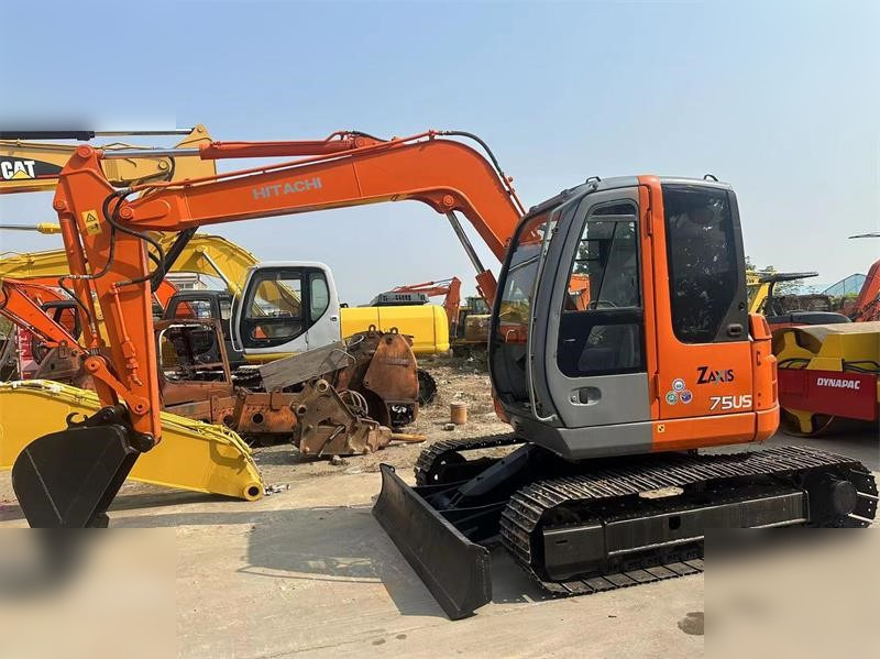 HITACHI ZX75US - Kettenbagger: das Bild 1 HITACHI ZX75US - Kettenbagger: das Bild 1