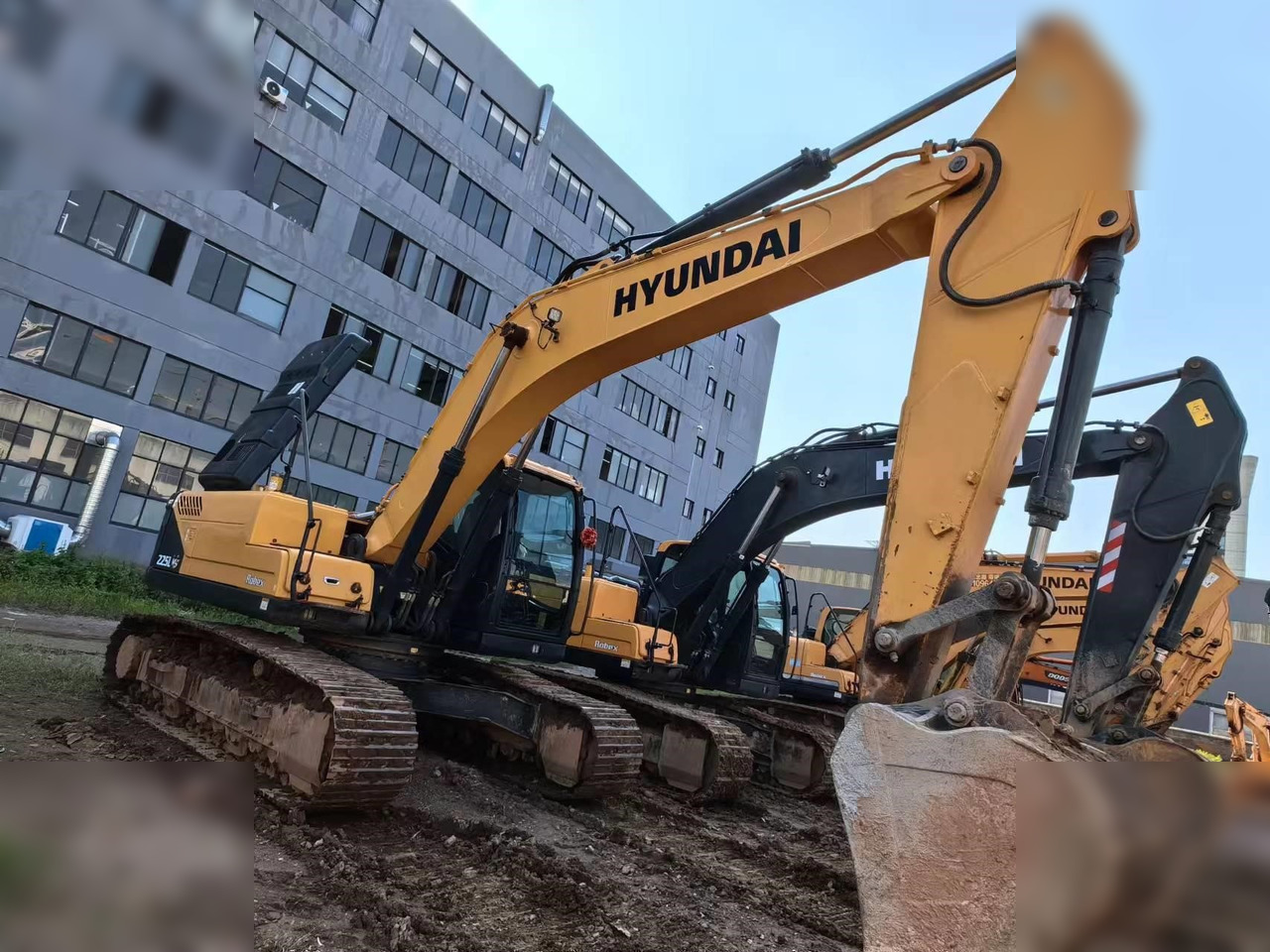 HYUNDAI 225LC-9 - Kettenbagger: das Bild 1 HYUNDAI 225LC-9 - Kettenbagger: das Bild 1