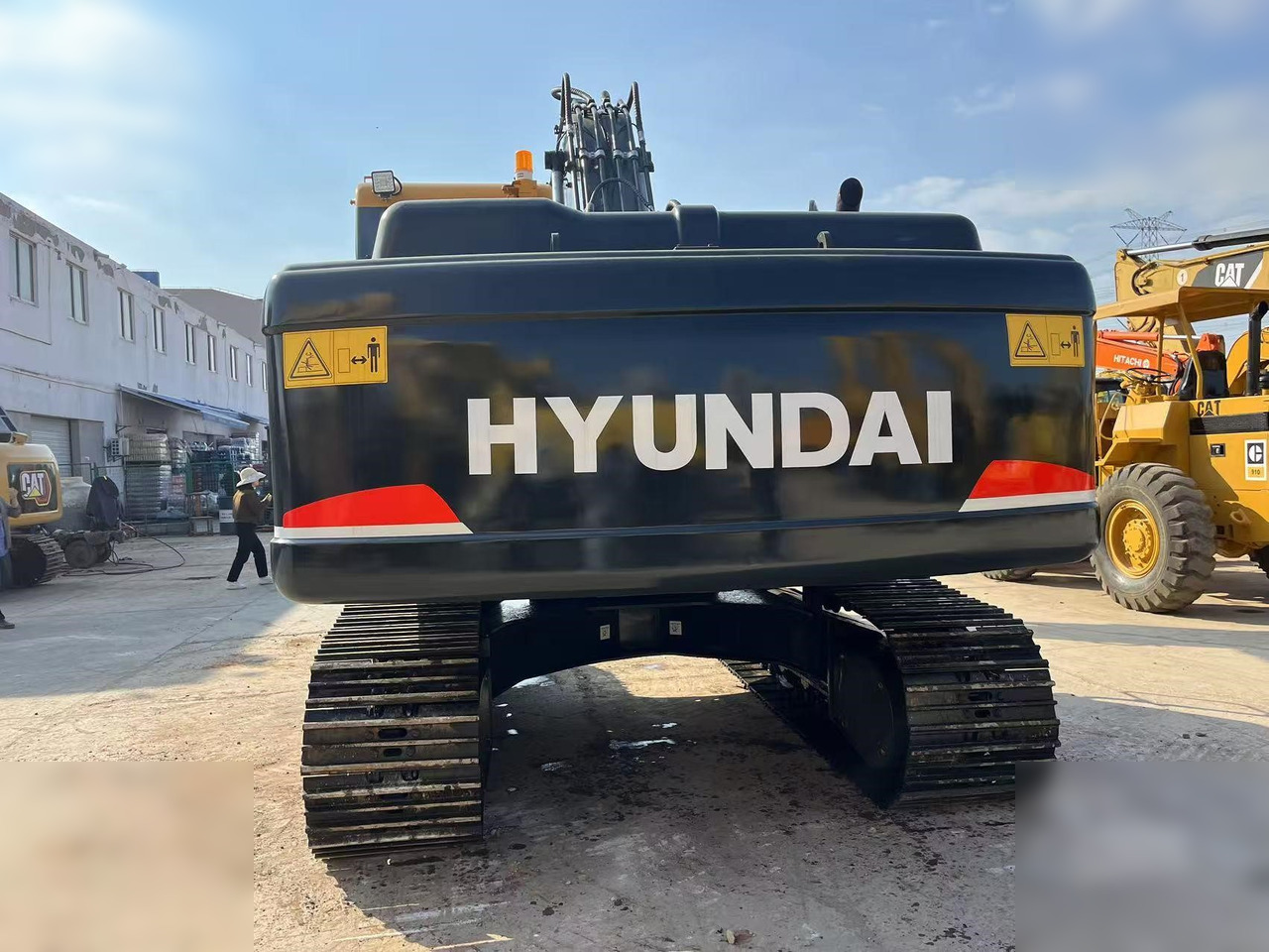 HYUNDAI ROBEX 220 LC-9S - Kettenbagger: das Bild 3 HYUNDAI ROBEX 220 LC-9S - Kettenbagger: das Bild 3