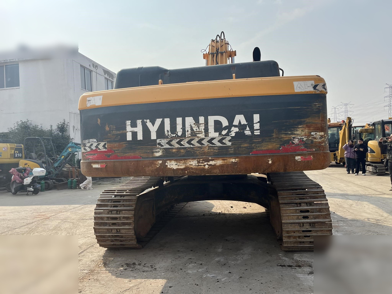 HYUNDAI ROBEX 305 LC-9T - Kettenbagger: das Bild 3 HYUNDAI ROBEX 305 LC-9T - Kettenbagger: das Bild 3