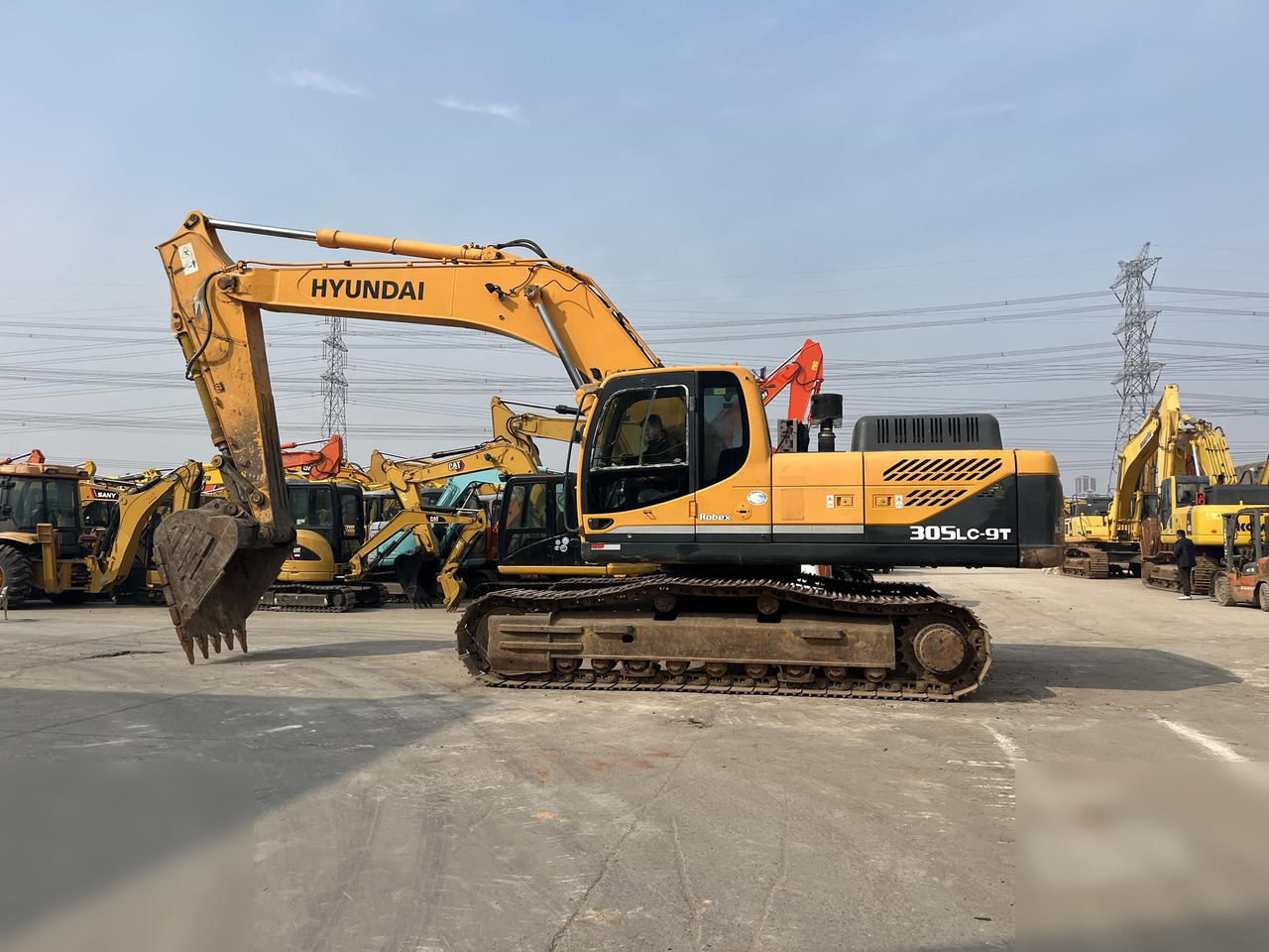 HYUNDAI ROBEX 305 LC-9T - Kettenbagger: das Bild 1 HYUNDAI ROBEX 305 LC-9T - Kettenbagger: das Bild 1