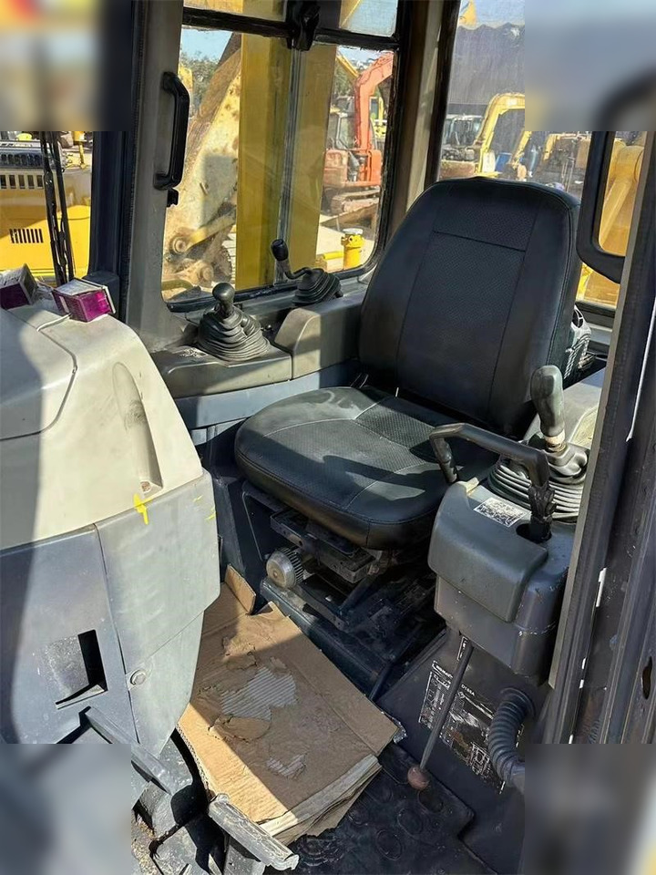 KOMATSU D155AX-5 - Bulldozer: das Bild 5 KOMATSU D155AX-5 - Bulldozer: das Bild 5