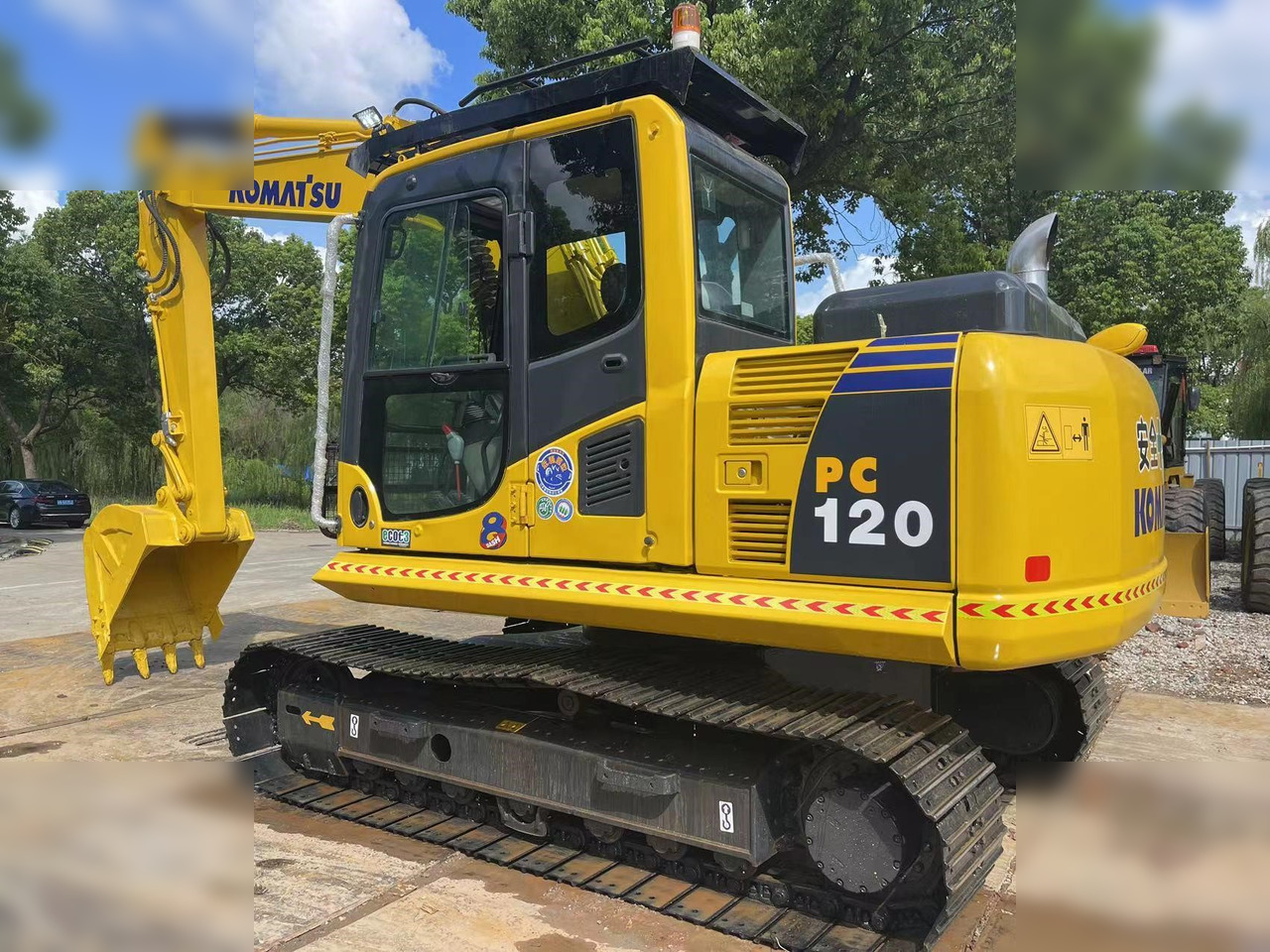 KOMATSU PC120-8 - Kettenbagger: das Bild 2 KOMATSU PC120-8 - Kettenbagger: das Bild 2