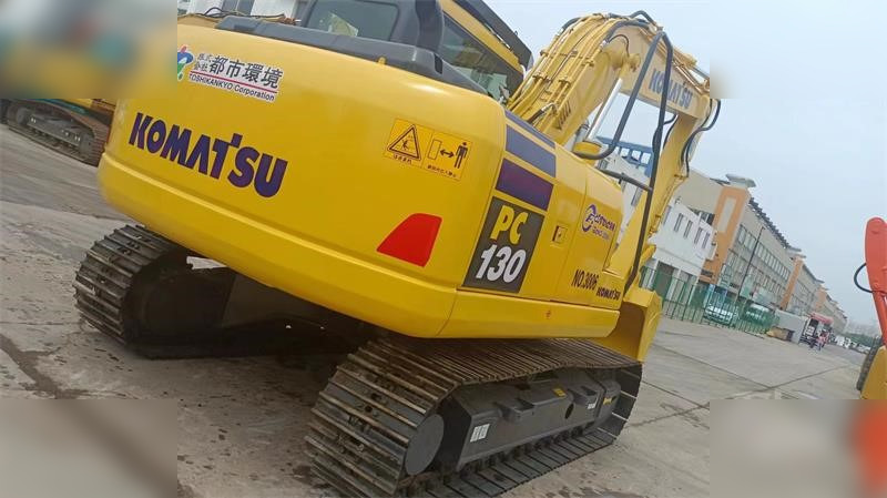 KOMATSU PC130-7 - Kettenbagger: das Bild 3 KOMATSU PC130-7 - Kettenbagger: das Bild 3