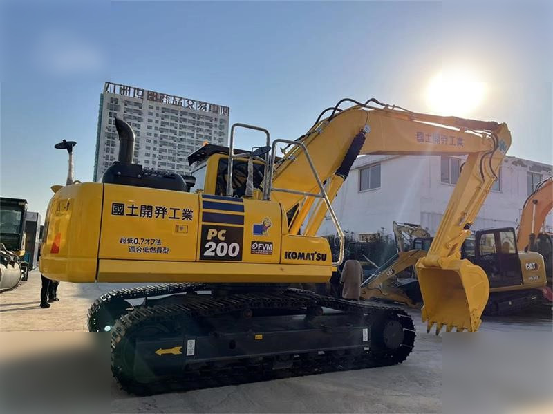 KOMATSU PC200-8N1 - Kettenbagger: das Bild 2 KOMATSU PC200-8N1 - Kettenbagger: das Bild 2