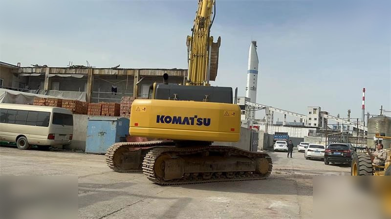 KOMATSU PC400-8 - Kettenbagger: das Bild 4 KOMATSU PC400-8 - Kettenbagger: das Bild 4