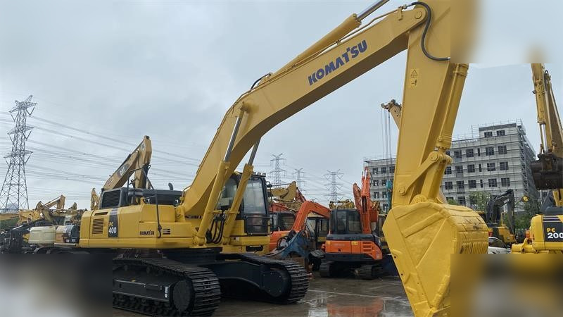 KOMATSU PC400-8 - Kettenbagger: das Bild 2 KOMATSU PC400-8 - Kettenbagger: das Bild 2