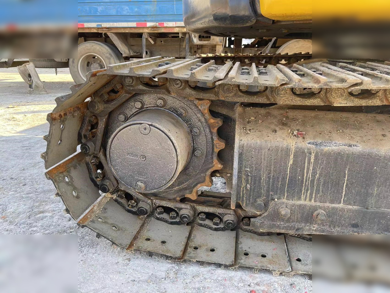 KOMATSU PC55MR-2 - Minibagger: das Bild 3 KOMATSU PC55MR-2 - Minibagger: das Bild 3