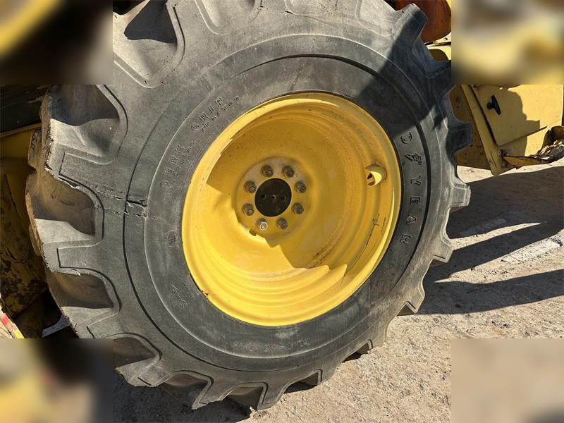 NEW HOLLAND LB95B-4PT - Baggerlader: das Bild 5 NEW HOLLAND LB95B-4PT - Baggerlader: das Bild 5