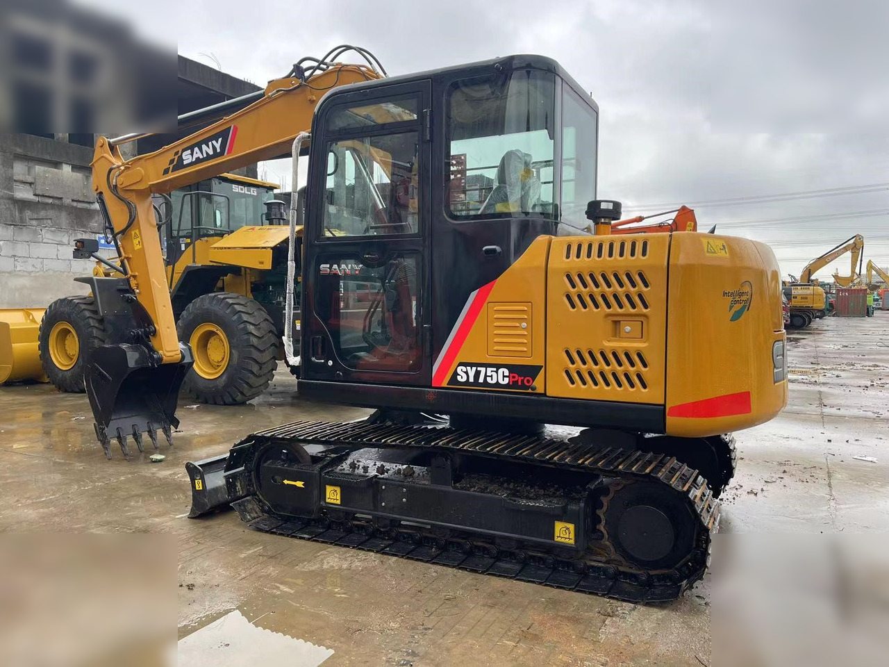 Kettenbagger SANY SY75C: das Bild 6