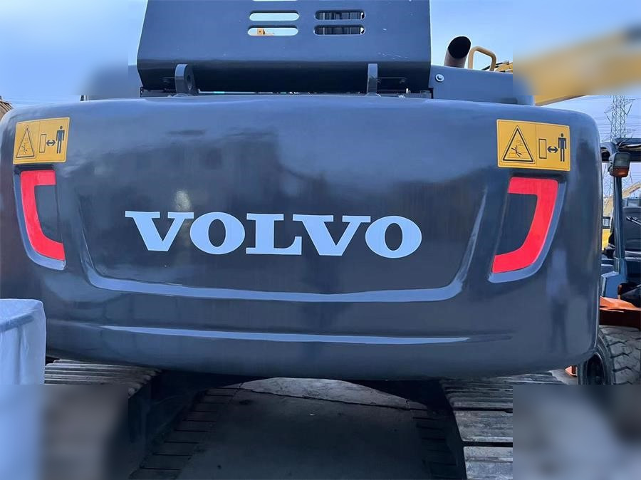VOLVO EC140DL - Kettenbagger: das Bild 2 VOLVO EC140DL - Kettenbagger: das Bild 2