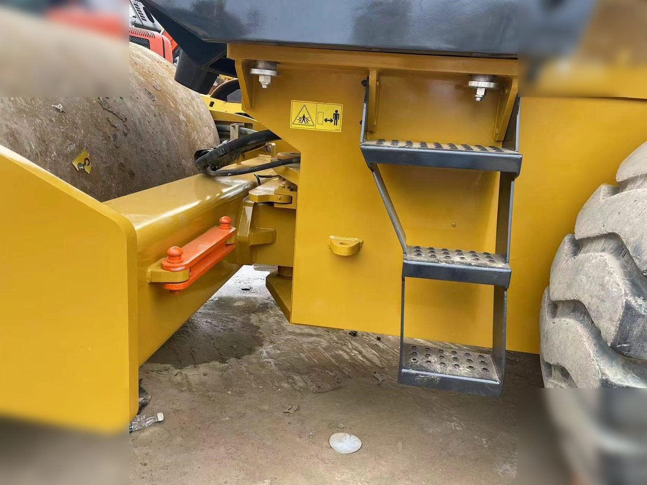 Walzen XCMG XS143J: das Bild 7