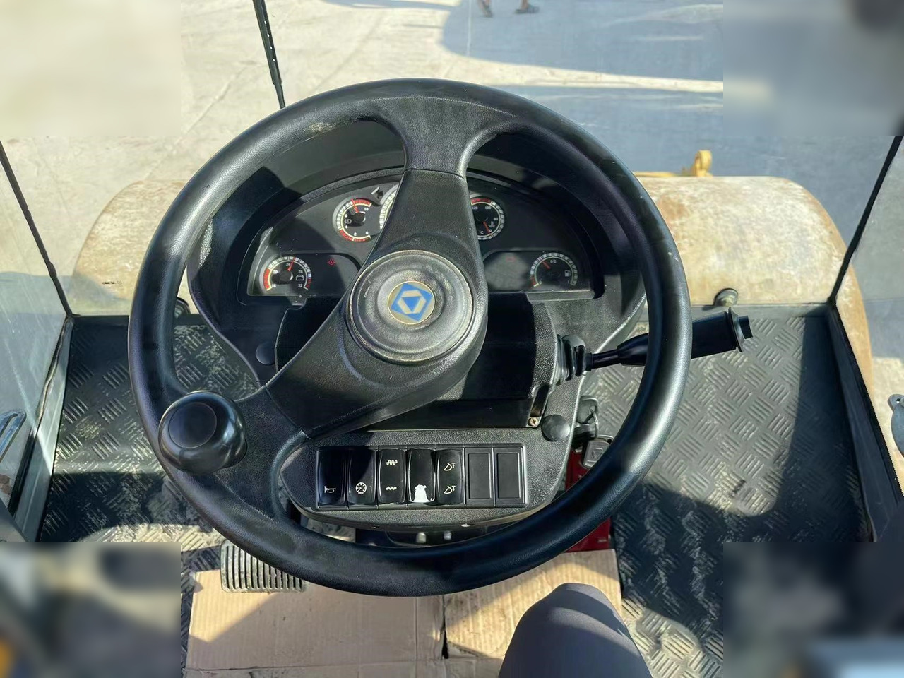 Walzen XCMG XS143J: das Bild 6