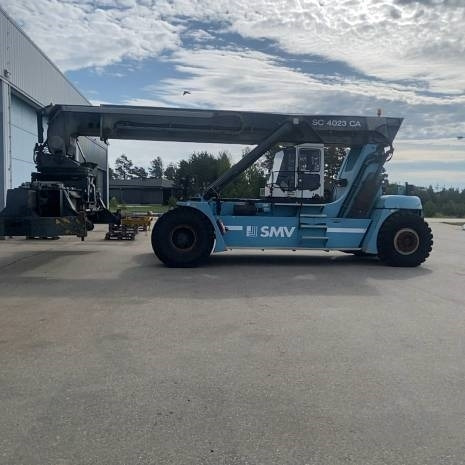 Containertruck SMW 4032 CA Reach Staker - Reach stacker: das Bild 1 Containertruck SMW 4032 CA Reach Staker - Reach stacker: das Bild 1