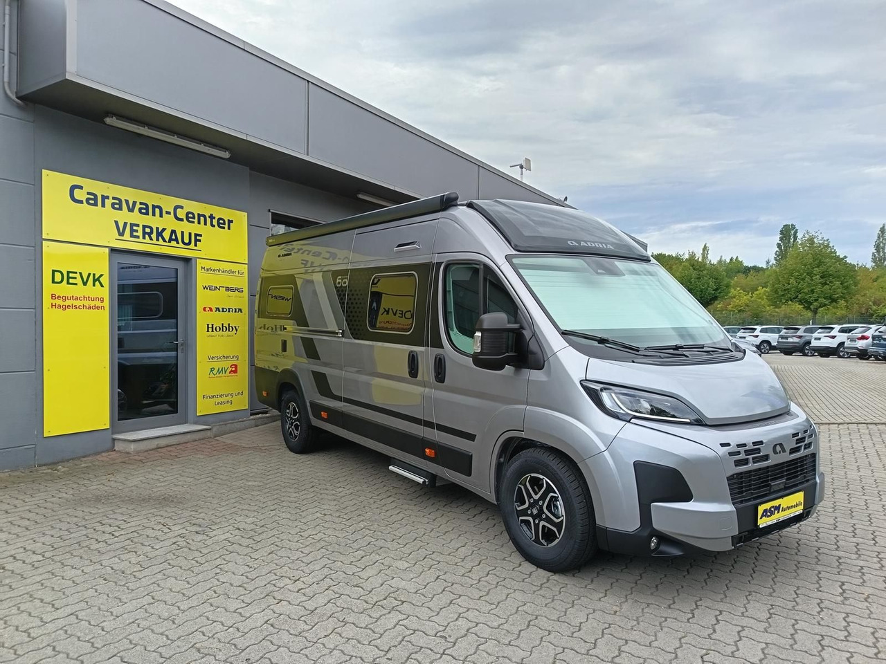 Adria Twin "60Y" 640 SGX 3,5 MAXI*JUBILEE*MARKISE*LED* - Camper Van: das Bild 3 Adria Twin "60Y" 640 SGX 3,5 MAXI*JUBILEE*MARKISE*LED* - Camper Van: das Bild 3