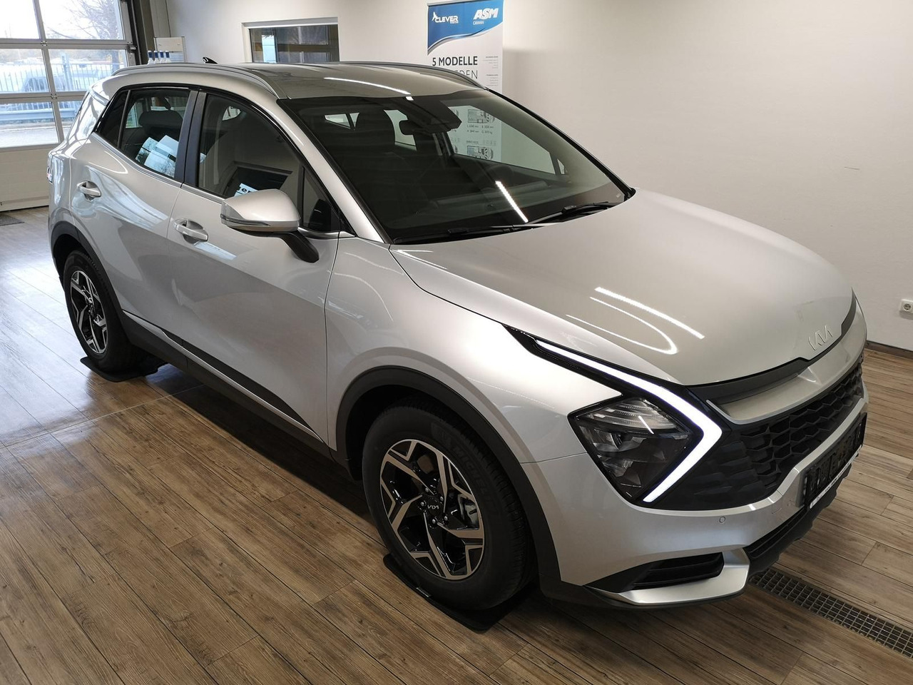Kia Sportage 1.6 T DCT Urban+LED+R-KAM+NAVI+PDC+SHZ+ - SUV/ Geländewagen: das Bild 2 Kia Sportage 1.6 T DCT Urban+LED+R-KAM+NAVI+PDC+SHZ+ - SUV/ Geländewagen: das Bild 2