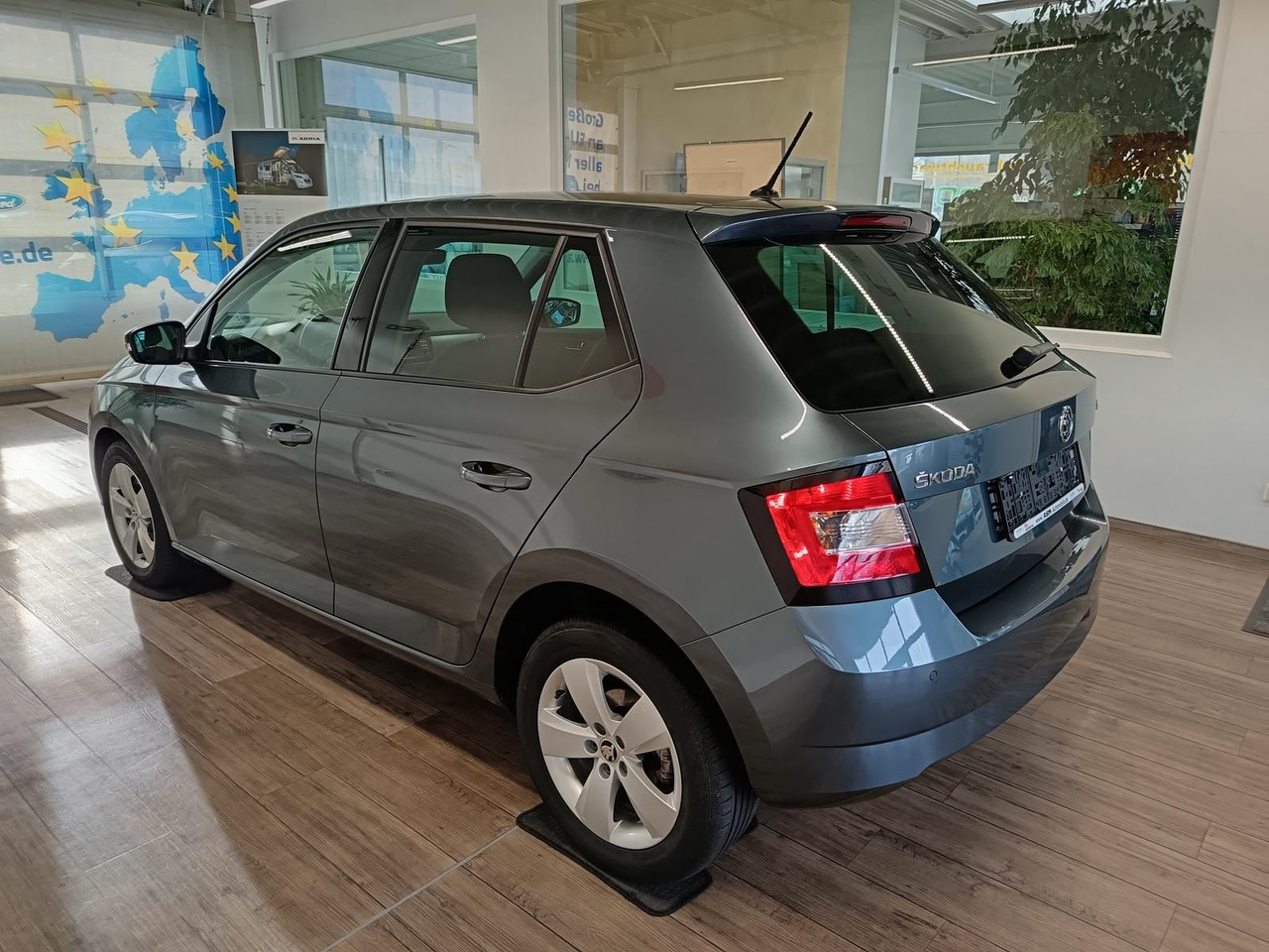 Skoda Fabia Style 1,2 TSI 81 kW DSG*PDC*SHZ*TEMP*KLIMA - PKW: das Bild 4 Skoda Fabia Style 1,2 TSI 81 kW DSG*PDC*SHZ*TEMP*KLIMA - PKW: das Bild 4